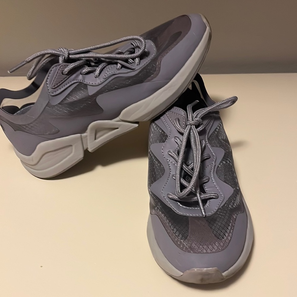 Fabletics mesh athletic shoe - purple, size 7